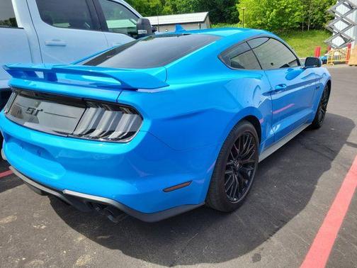 Grabber Blue 2022 Ford Mustang GT Premium