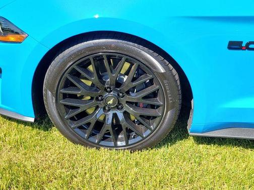 Grabber Blue 2022 Ford Mustang GT Premium
