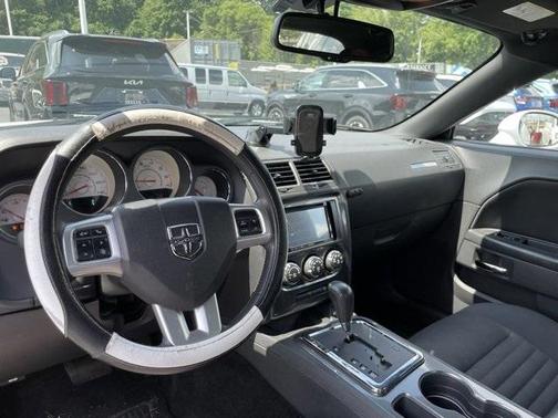 2013 Dodge Challenger SXT