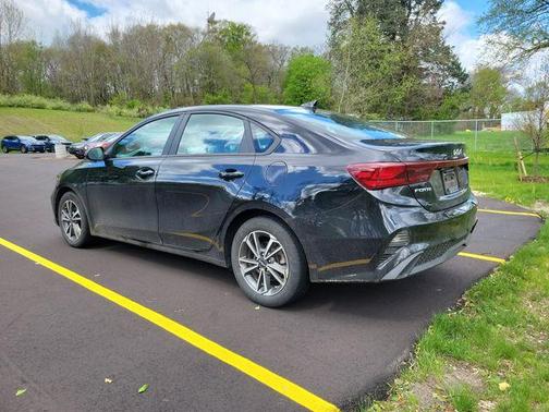 Aurora Black Pearl 2023 Kia Forte LXS