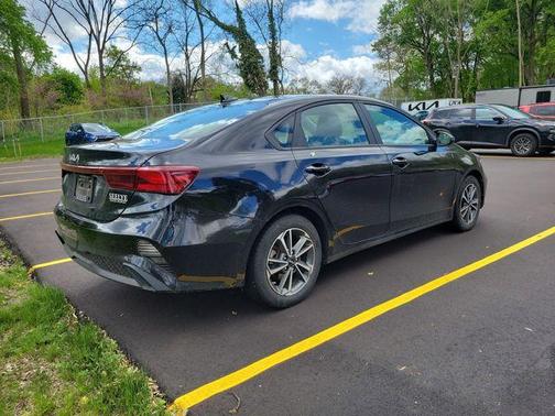Aurora Black Pearl 2023 Kia Forte LXS