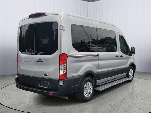 2021 Ford Transit-150 XL