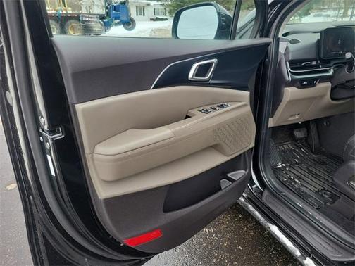 2025 Kia Carnival LXS