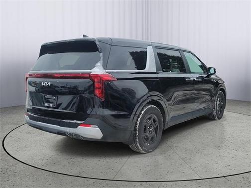 2025 Kia Carnival LXS
