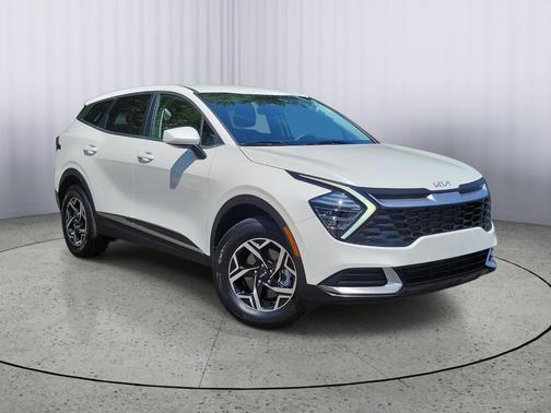 Snow White Pearl 2024 Kia Sportage LX