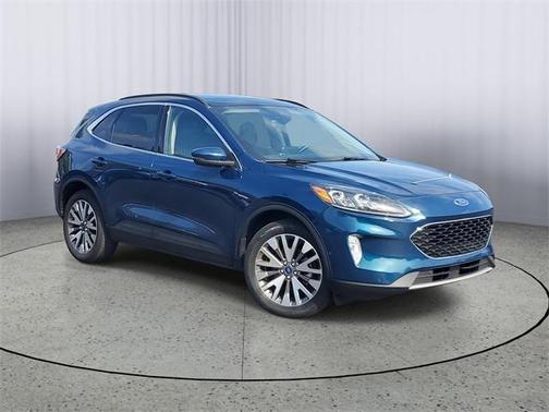 2020 Ford Escape Titanium Hybrid