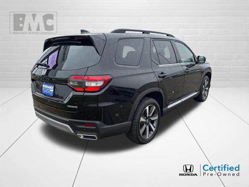 Crystal Black Pearl 2024 Honda Pilot