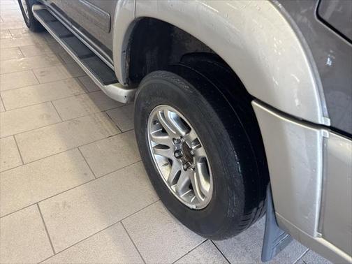 2004 Toyota Sequoia SR5