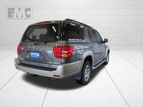 2004 Toyota Sequoia SR5