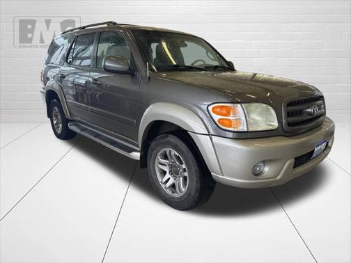 2004 Toyota Sequoia SR5