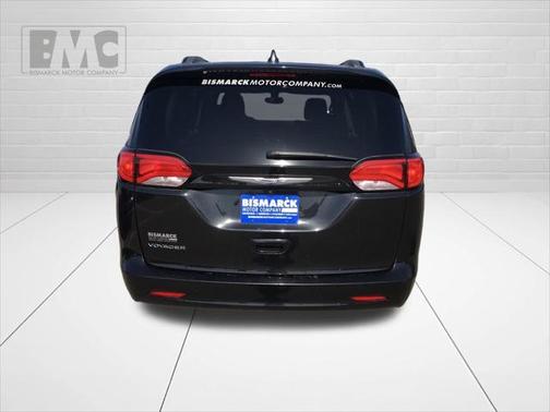 2020 Chrysler Voyager LXI