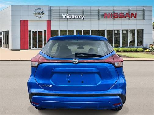 2025 Nissan Kicks S