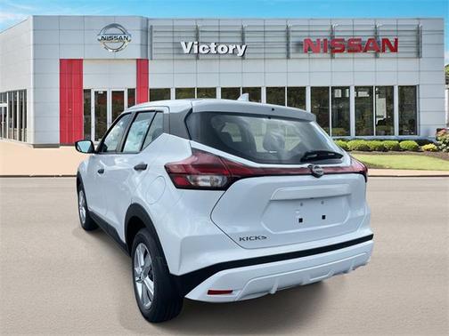 2025 Nissan Kicks S