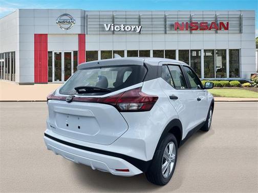 2025 Nissan Kicks S