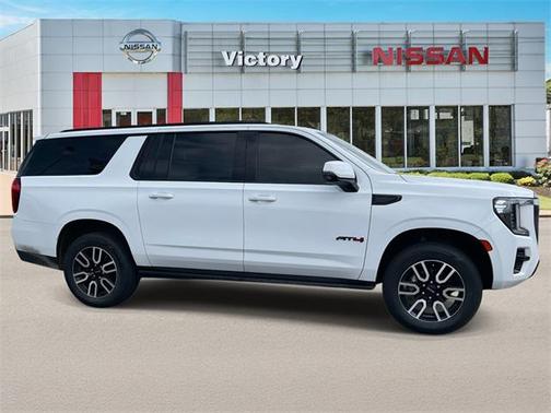 2021 GMC Yukon XL 4WD AT4