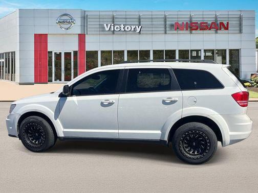 White 2020 Dodge Journey SE Value