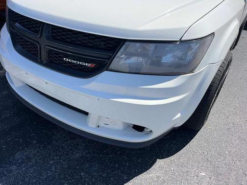 White 2020 Dodge Journey SE Value