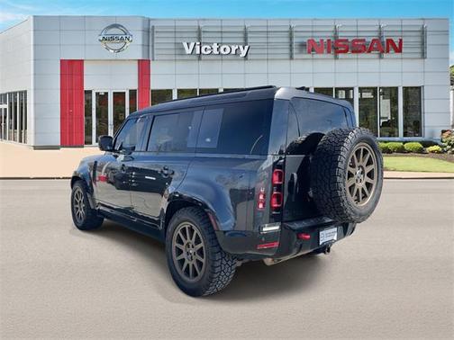 2024 Land Rover Defender 110 P400 X-Dynamic SE