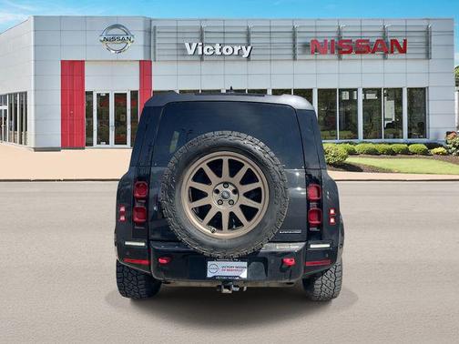 2024 Land Rover Defender 110 P400 X-Dynamic SE