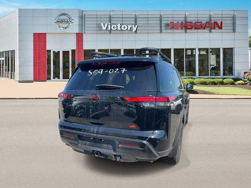 Super Black 2026 Nissan Pathfinder Rock Creek