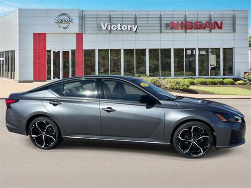 2023 Nissan Altima SR FWD