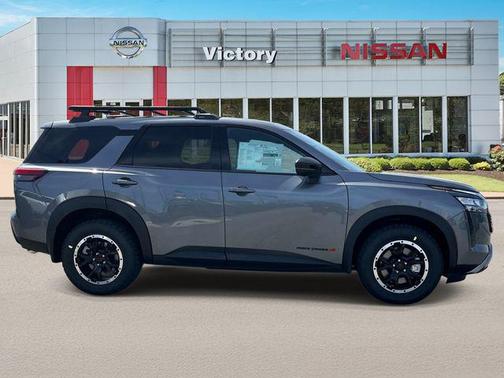 Gun Met 2026 Nissan Pathfinder Rock Creek