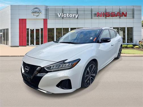 2023 Nissan Maxima SL