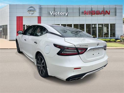 2023 Nissan Maxima SL