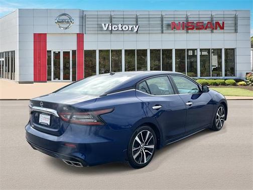 2023 Nissan Maxima SL