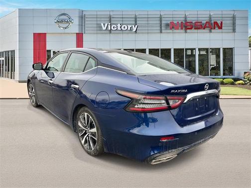 2023 Nissan Maxima SL