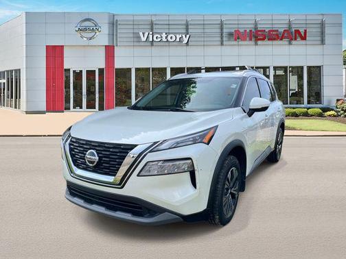 Pearl White 2021 Nissan Rogue SV