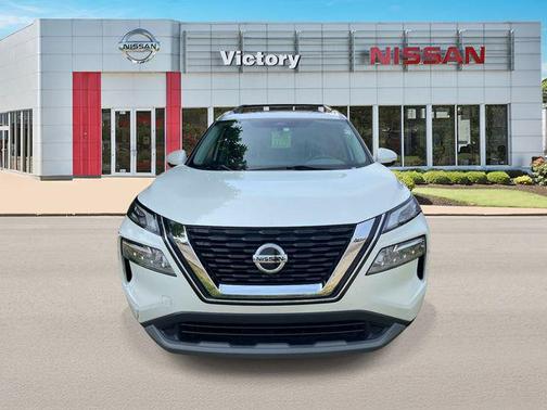 Pearl White 2021 Nissan Rogue SV