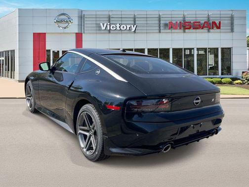 Black Diamond Pearl 2027 Nissan Z Sport