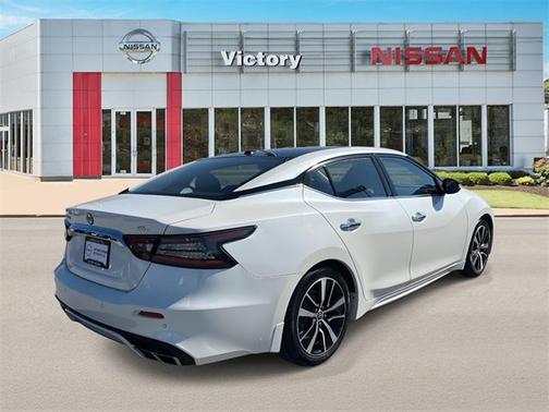 2023 Nissan Maxima SL