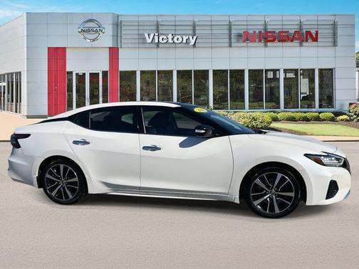 2023 Nissan Maxima SL