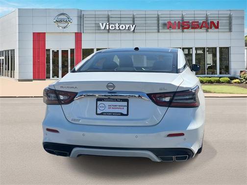 2023 Nissan Maxima SL