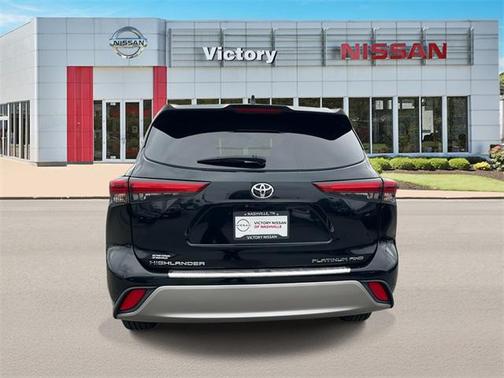 2023 Toyota Highlander Platinum