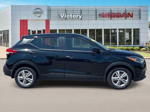 Super Black 2020 Nissan Kicks S