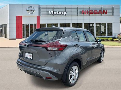 2025 Nissan Kicks S