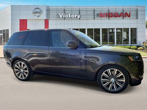 2023 Land Rover Range Rover P530 SE
