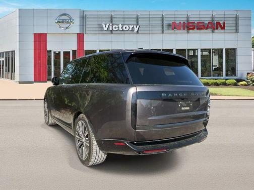 2023 Land Rover Range Rover P530 SE
