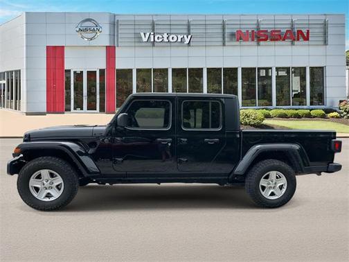 2022 Jeep Gladiator Sport S