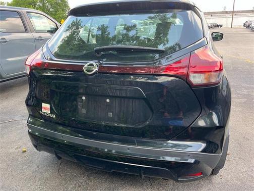 2021 Nissan Kicks S
