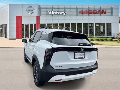 2025 Nissan Kicks SV