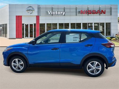 2025 Nissan Kicks S
