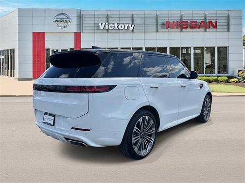 2025 Land Rover Range Rover Sport SE