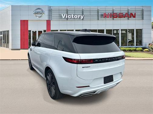 2025 Land Rover Range Rover Sport SE