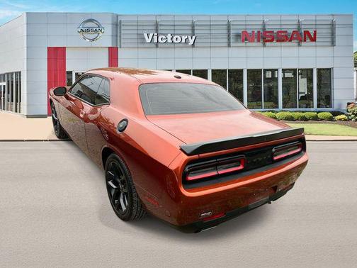 Sinamon Stick 2022 Dodge Challenger GT