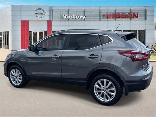 2022 Nissan Rogue Sport SV