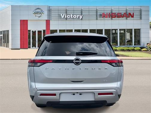 2025 Nissan Pathfinder SL FWD